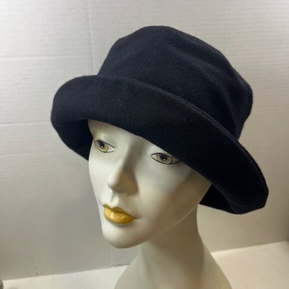Liz Claiborne Woman's Black Wool Winter Bucket Hat Soft & Comfortable VGUC - Picture 2 of 12